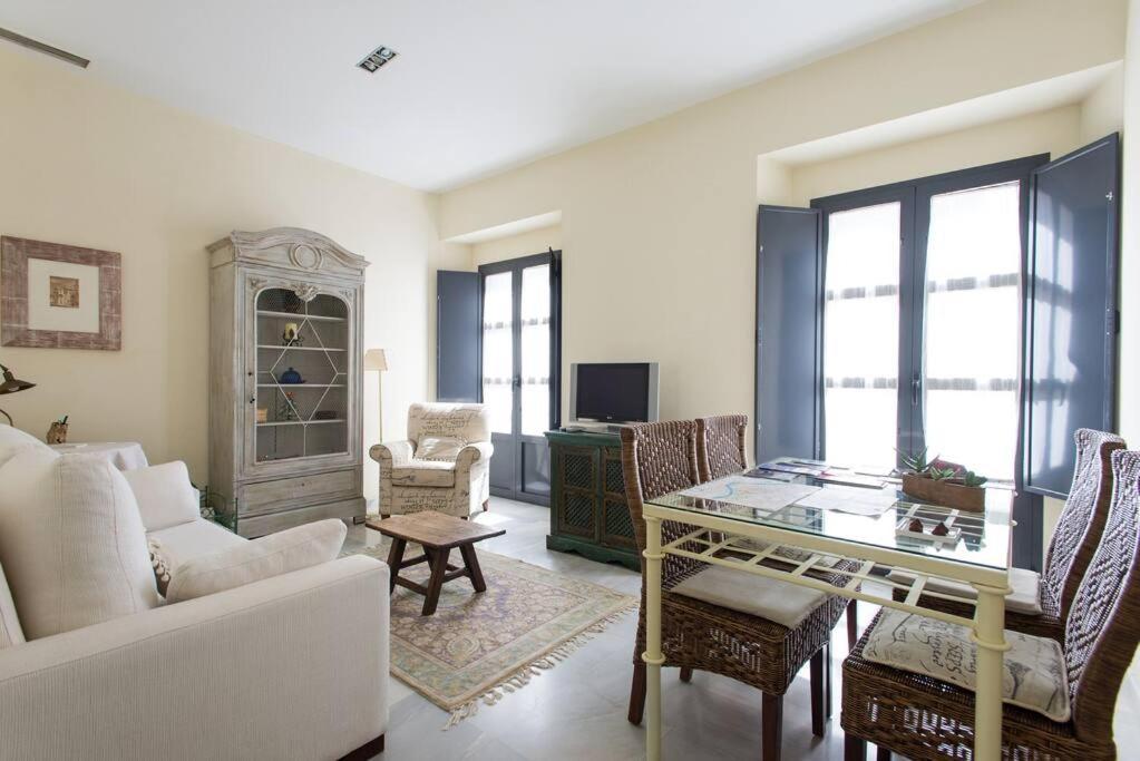 Apartment Apt. Sierpes-cuna, Wifi, Hvac Sevilla
